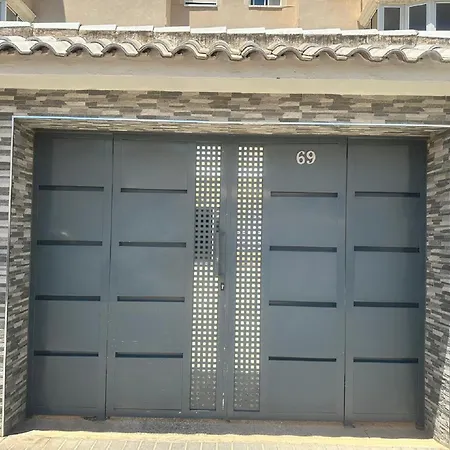 Homely Joven Pura Апартаменти Торрев'єха